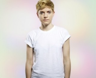 Mae Martin – at it again!